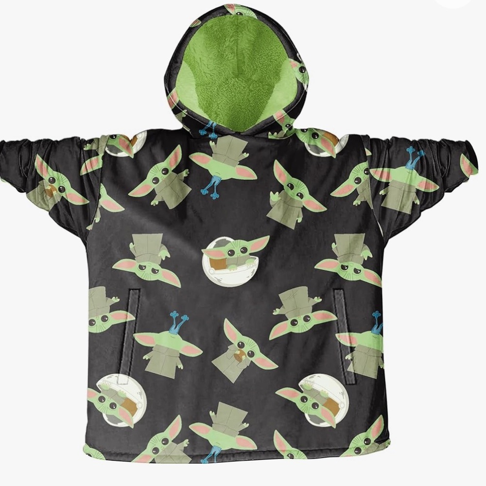 BOGO free Disney Star Wars Grogu The Mandalorian Kids' Oversized Hoodie Blanket - Picture 2 of 6